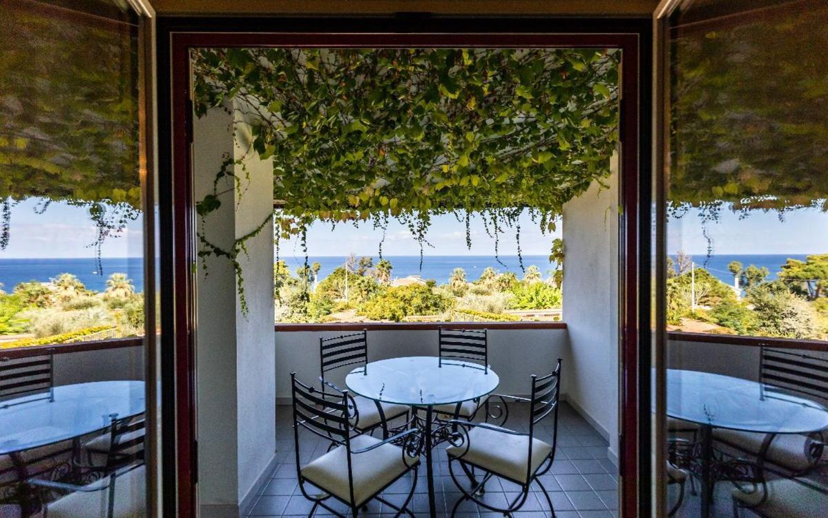 Tonicello Hotel Resort & Spa Capo Vaticano Exterior foto